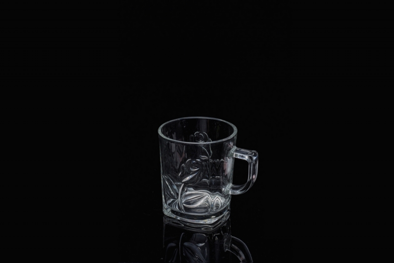 玻璃酒杯的耐熱性如何？玻璃杯能承受多高溫度？